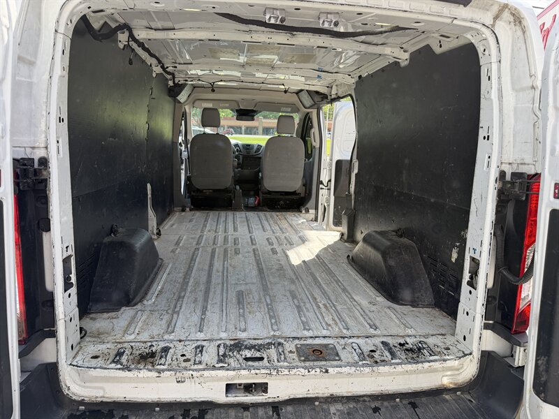 2017 Ford Transit 250 3DR CARGO VAN /V6/LOW ROOF - Photo 24 - Hamilton, OH 45015