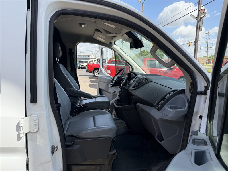 2017 Ford Transit 250 3DR CARGO VAN /V6/LOW ROOF - Photo 19 - Hamilton, OH 45015