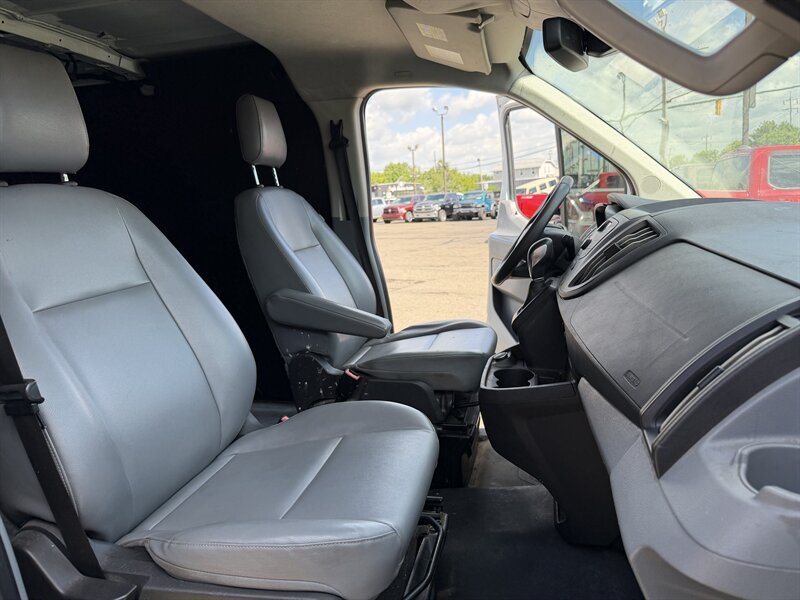 2017 Ford Transit 250 3DR CARGO VAN /V6/LOW ROOF - Photo 20 - Hamilton, OH 45015