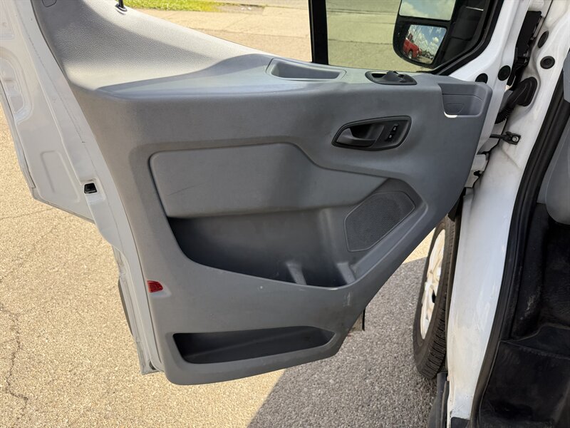 2017 Ford Transit 250 3DR CARGO VAN /V6/LOW ROOF - Photo 17 - Hamilton, OH 45015