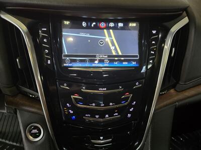 2018 Cadillac Escalade Premium Luxury - Photo 25 - Hamilton, OH 45015