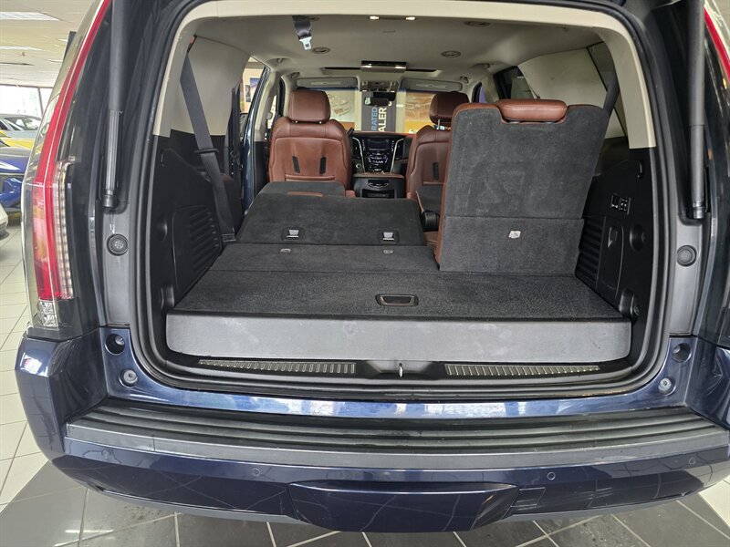 2018 Cadillac Escalade Premium Luxury - Photo 35 - Hamilton, OH 45015