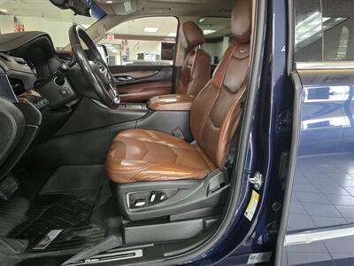 2018 Cadillac Escalade Premium Luxury - Photo 9 - Hamilton, OH 45015