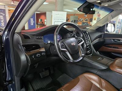 2018 Cadillac Escalade Premium Luxury - Photo 8 - Hamilton, OH 45015