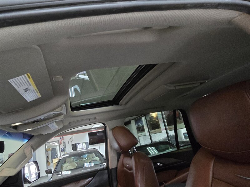 2018 Cadillac Escalade Premium Luxury - Photo 31 - Hamilton, OH 45015