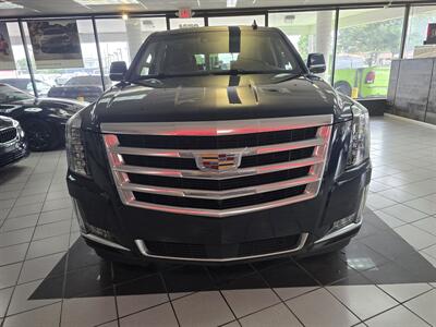 2018 Cadillac Escalade Premium Luxury - Photo 2 - Hamilton, OH 45015