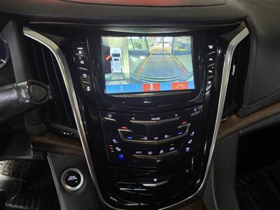 2018 Cadillac Escalade Premium Luxury - Photo 24 - Hamilton, OH 45015