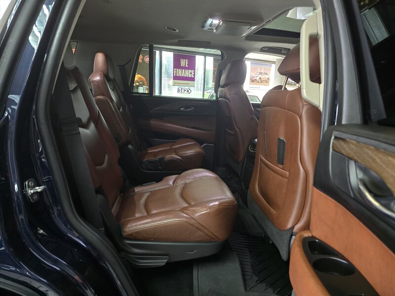 2018 Cadillac Escalade Premium Luxury - Photo 18 - Hamilton, OH 45015