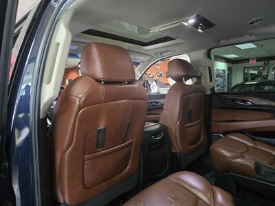 2018 Cadillac Escalade Premium Luxury - Photo 12 - Hamilton, OH 45015
