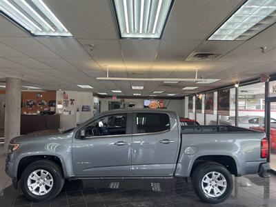 2018 Chevrolet Colorado LT 4DR CREWCAB   - Photo 2 - Hamilton, OH 45015