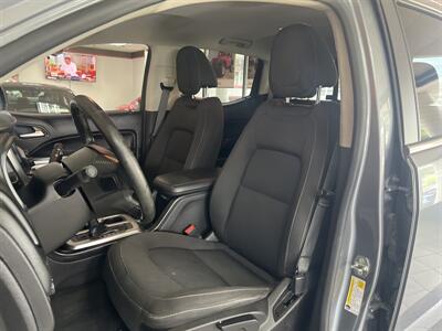 2018 Chevrolet Colorado LT 4DR CREWCAB   - Photo 10 - Hamilton, OH 45015