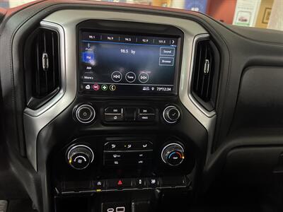 2020 Chevrolet Silverado 1500 LT   - Photo 16 - Hamilton, OH 45015