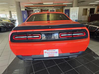 2020 Dodge Challenger SXT 2DR COUPE - Photo 5 - Hamilton, OH 45015