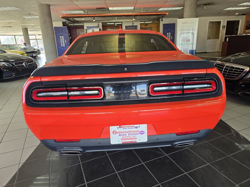 2020 Dodge Challenger SXT 2DR COUPE - Photo 5 - Hamilton, OH 45015