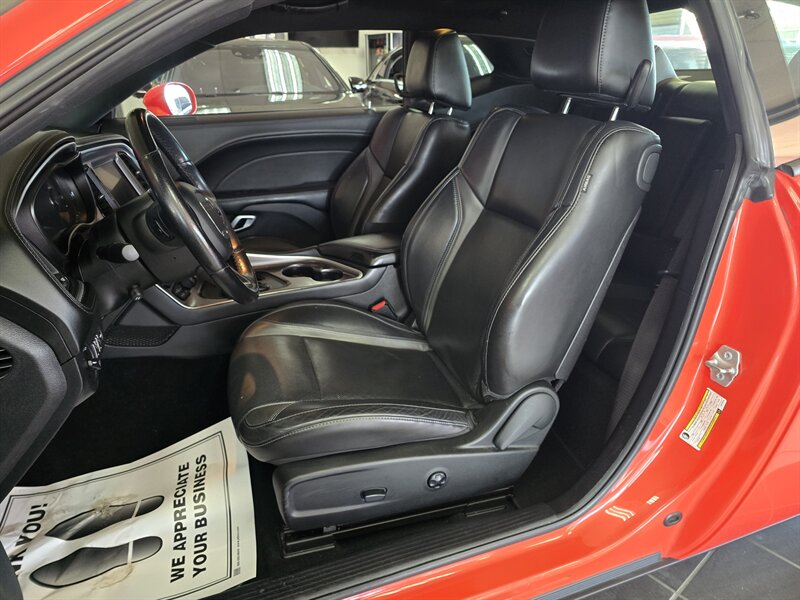 2020 Dodge Challenger SXT 2DR COUPE - Photo 9 - Hamilton, OH 45015