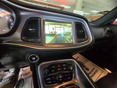 2020 Dodge Challenger SXT 2DR COUPE - Photo 32 - Hamilton, OH 45015