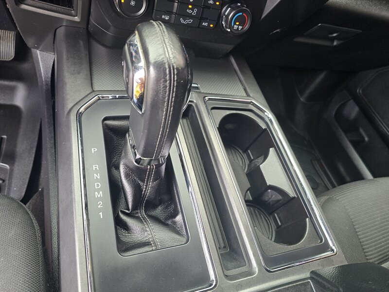 2015 Ford F-150 XLT EXTENDED CAB 4X4 - Photo 21 - Hamilton, OH 45015