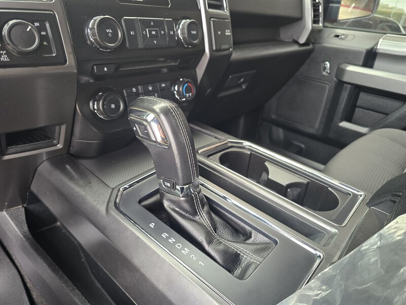2015 Ford F-150 XLT EXTENDED CAB 4X4 - Photo 26 - Hamilton, OH 45015