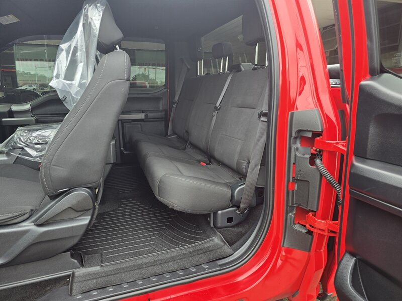 2015 Ford F-150 XLT EXTENDED CAB 4X4 - Photo 11 - Hamilton, OH 45015
