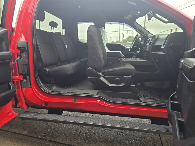 2015 Ford F-150 XLT EXTENDED CAB 4X4 - Photo 17 - Hamilton, OH 45015