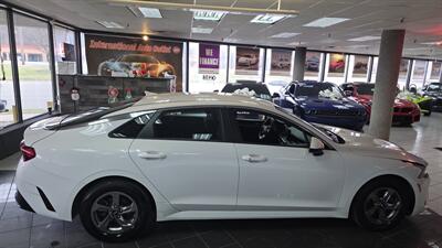 2021 Kia K5 LXS 4DR SEDAN   - Photo 5 - Hamilton, OH 45015