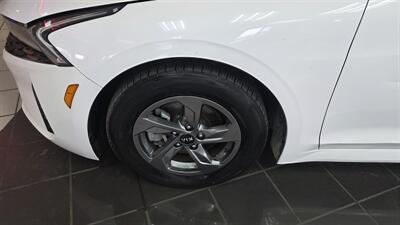 2021 Kia K5 LXS 4DR SEDAN   - Photo 30 - Hamilton, OH 45015