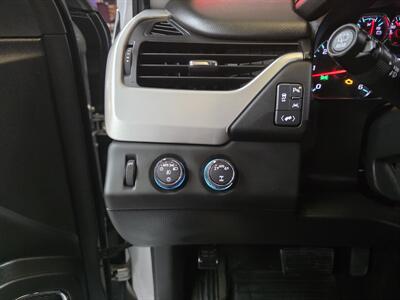 2017 GMC Yukon SLE 4DR SUV 4X4   - Photo 5 - Hamilton, OH 45015