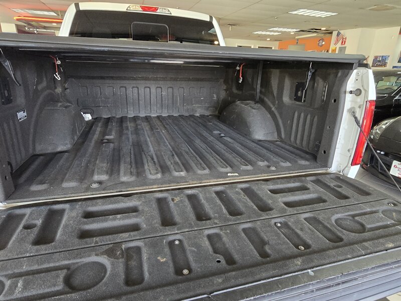 2016 Ford F-150 XLT SUPER CREW 4X4 - Photo 38 - Hamilton, OH 45015