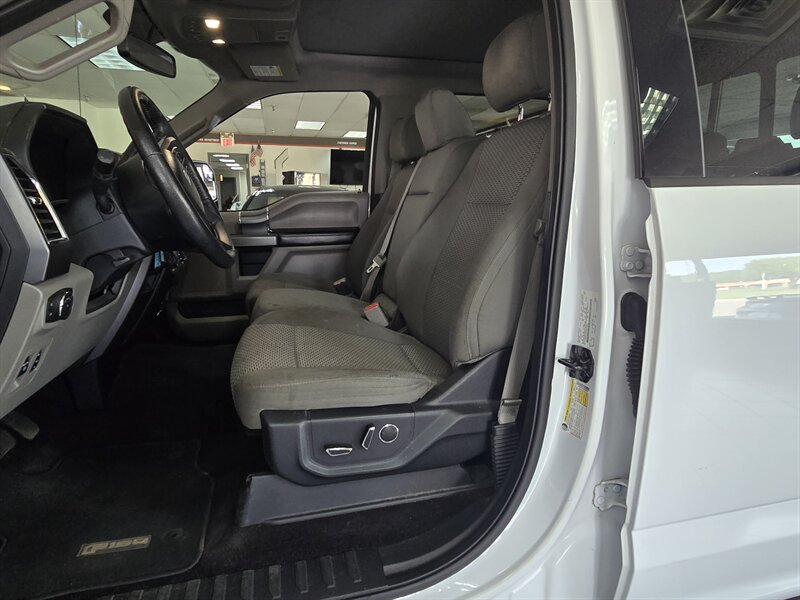 2016 Ford F-150 XLT SUPER CREW 4X4 - Photo 9 - Hamilton, OH 45015