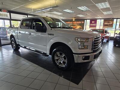 2016 Ford F-150 XLT SUPER CREW 4X4 - Photo 3 - Hamilton, OH 45015