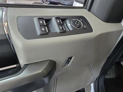 2016 Ford F-150 XLT SUPER CREW 4X4 - Photo 18 - Hamilton, OH 45015