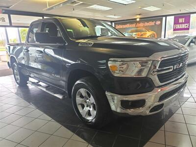 2020 RAM 1500 Big Horn/QUAD CAB/4X4/HEMI   - Photo 4 - Hamilton, OH 45015