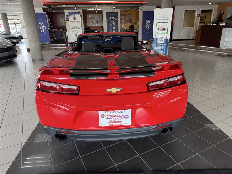 2016 Chevrolet Camaro LT 2DR CONVERTIBLE - Photo 9 - Hamilton, OH 45015