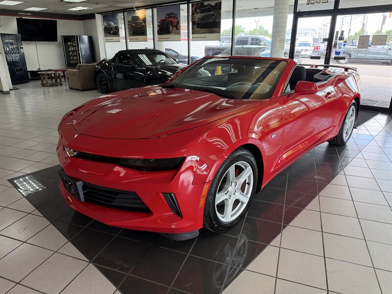 2016 Chevrolet Camaro LT 2DR CONVERTIBLE   - Photo 1 - Hamilton, OH 45015