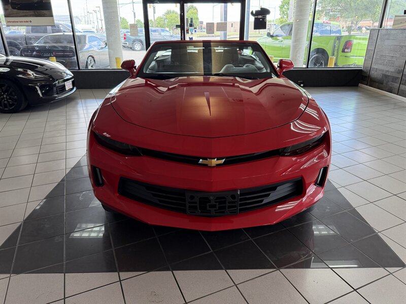 2016 Chevrolet Camaro LT 2DR CONVERTIBLE - Photo 3 - Hamilton, OH 45015