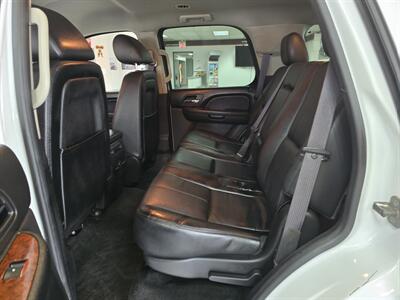 2012 Chevrolet Tahoe LT 4DR SUV 4X4/WHEELCHAIR LIFT   - Photo 9 - Hamilton, OH 45015