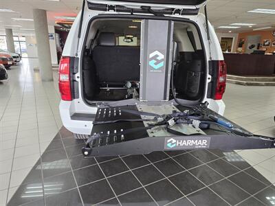 2012 Chevrolet Tahoe LT 4DR SUV 4X4/WHEELCHAIR LIFT   - Photo 22 - Hamilton, OH 45015