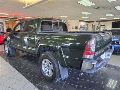 2014 Toyota Tacoma V6  4DR CREW CAB 4X4   - Photo 6 - Hamilton, OH 45015