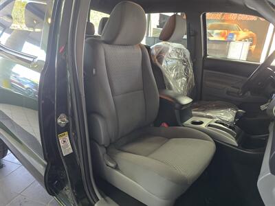 2014 Toyota Tacoma V6  4DR CREW CAB 4X4   - Photo 14 - Hamilton, OH 45015