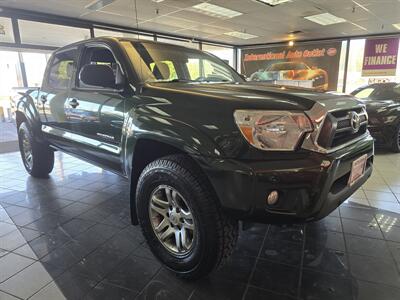 2014 Toyota Tacoma V6  4DR CREW CAB 4X4   - Photo 3 - Hamilton, OH 45015