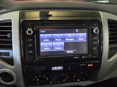 2014 Toyota Tacoma V6  4DR CREW CAB 4X4   - Photo 23 - Hamilton, OH 45015