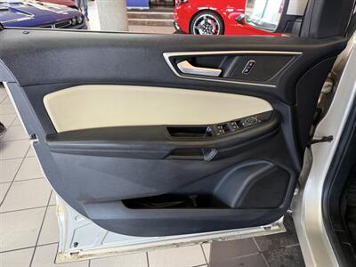 2017 Ford Edge SEL   - Photo 22 - Hamilton, OH 45015