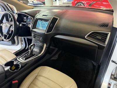 2017 Ford Edge SEL   - Photo 29 - Hamilton, OH 45015