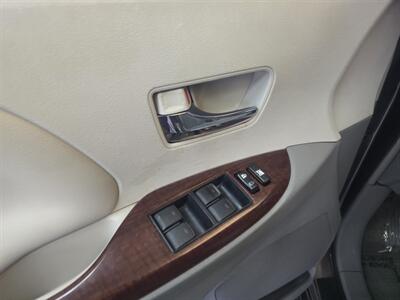 2011 Toyota Sienna XLE 8-Passenger 4DR MINI-VAN   - Photo 19 - Hamilton, OH 45015