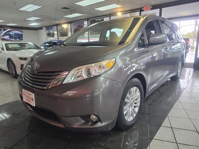 2011 Toyota Sienna XLE 8-Passenger 4DR MINI-VAN   - Photo 4 - Hamilton, OH 45015