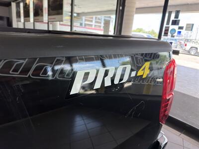 2019 Nissan Frontier PRO-4X 4DR CREWCAB 4X4   - Photo 30 - Hamilton, OH 45015