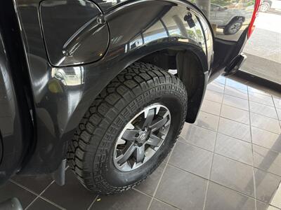 2019 Nissan Frontier PRO-4X 4DR CREWCAB 4X4   - Photo 37 - Hamilton, OH 45015