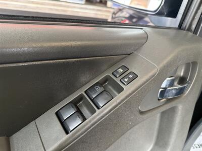 2019 Nissan Frontier PRO-4X 4DR CREWCAB 4X4   - Photo 18 - Hamilton, OH 45015
