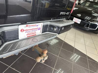2019 Nissan Frontier PRO-4X 4DR CREWCAB 4X4   - Photo 32 - Hamilton, OH 45015