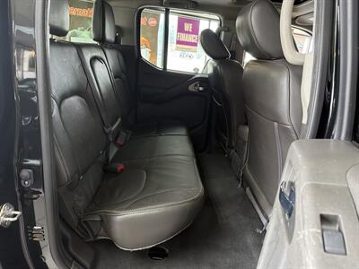 2019 Nissan Frontier PRO-4X 4DR CREWCAB 4X4   - Photo 17 - Hamilton, OH 45015